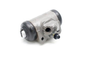 RH Front Wheel Cylinder 80" - Genuine Cast Iron Version